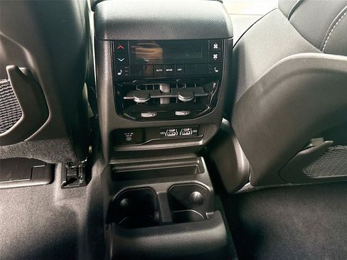 Used 2025 Jeep Grand Cherokee L Limited w/ Black Appearance Package RWD image 25