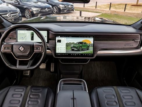 Used 2022 Rivian R1T Adventure image 11