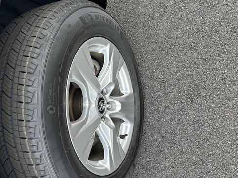 Used 2025 Toyota RAV4 XLE image 26