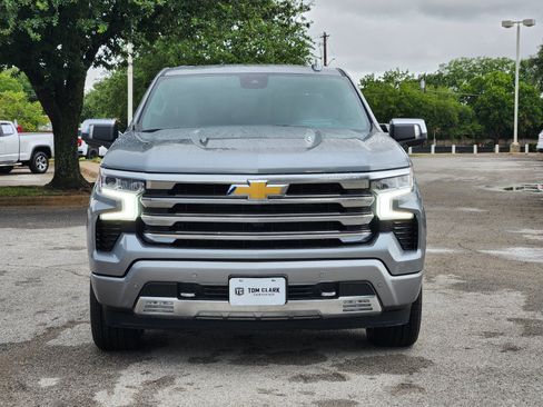 Used 2024 Chevrolet Silverado 1500 High Country w/ High Country Premium Package AWD/4WD image 32