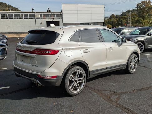 Used 2017 Lincoln MKC Reserve w/ Lincoln MKC Climate Package image 2