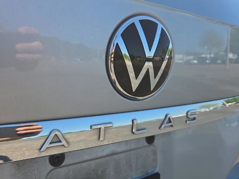 Used 2022 Volkswagen Atlas SE image 17