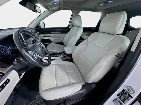 Certified 2022 Kia Telluride EX w/ EX Premium Package AWD/4WD image 11