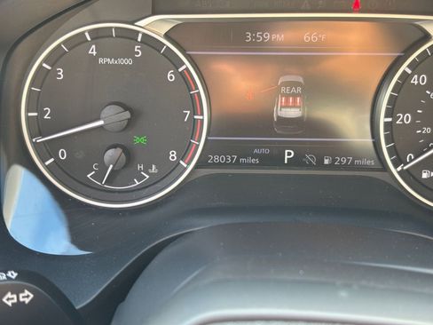 Used 2025 Nissan Rogue SV AWD/4WD image 42