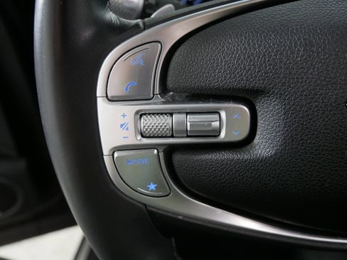 Certified 2022 Genesis GV70 2.5T w/ Select Package image 27