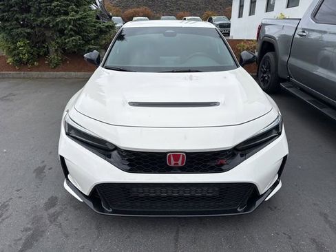 Used 2025 Honda Civic Type R image 2