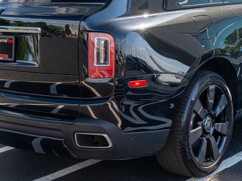 Used 2022 Rolls-Royce Cullinan w/ Technology Package AWD/4WD image 14