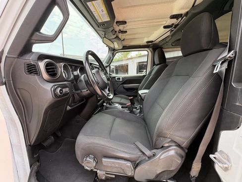 Used 2020 Jeep Wrangler Sport AWD/4WD image 8