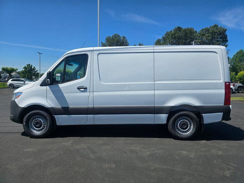 New 2026 Mercedes-Benz Sprinter 2500 image 41
