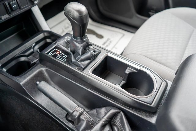 Used 2021 Toyota Tacoma SR AWD/4WD image 29