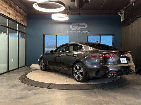 Used 2020 Kia Stinger GT-Line image 5
