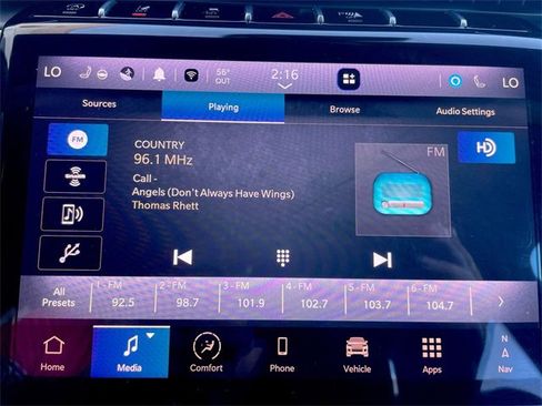 Used 2024 Jeep Grand Cherokee Overland image 16