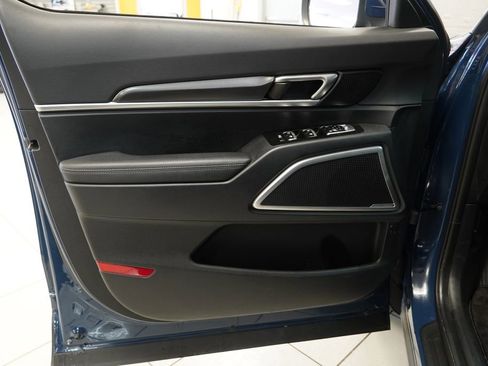 Used 2024 Kia Telluride S w/ S Sunroof Package image 19