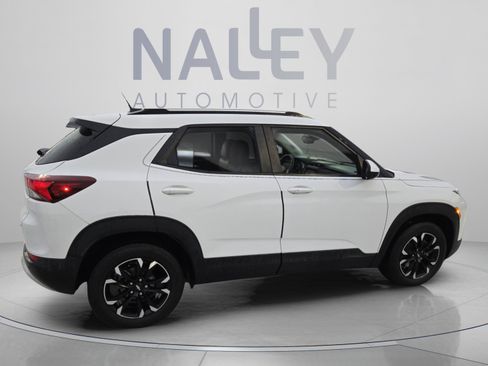 Used 2021 Chevrolet TrailBlazer LT w/ Premium Seating Package FWD image 6