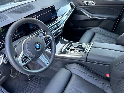 Used 2025 BMW X5 sDrive40i w/ M Sport Package RWD image 9