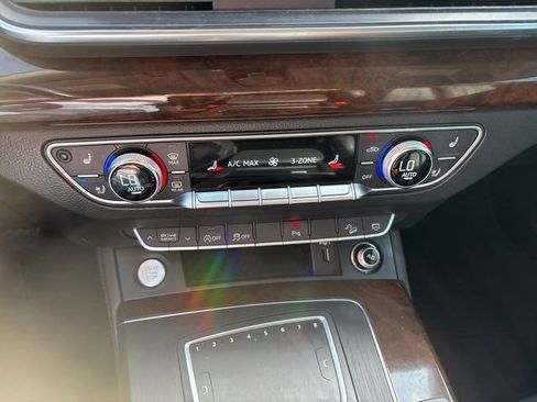 Used 2020 Audi Q5 2.0T Premium Plus w/ Premium Plus Package image 35