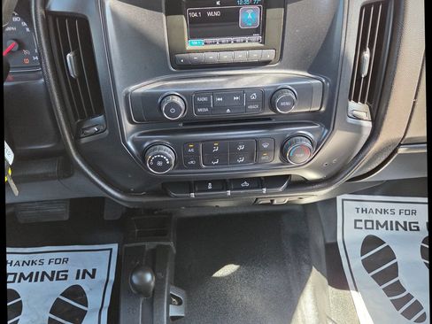 Used 2018 Chevrolet Silverado 2500 W/T AWD/4WD image 15