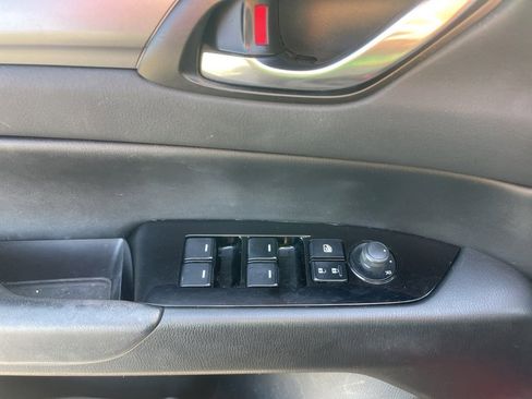 Used 2020 MAZDA CX-5 Touring image 18