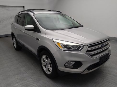 Used 2017 Ford Escape SE w/ SE Leather Comfort Package AWD/4WD image 13