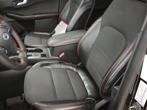 Used 2023 Ford Escape ST-Line Elite image 7