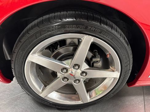 Used 2005 Chevrolet Corvette Coupe w/ Preferred Equipment Group RWD image 26