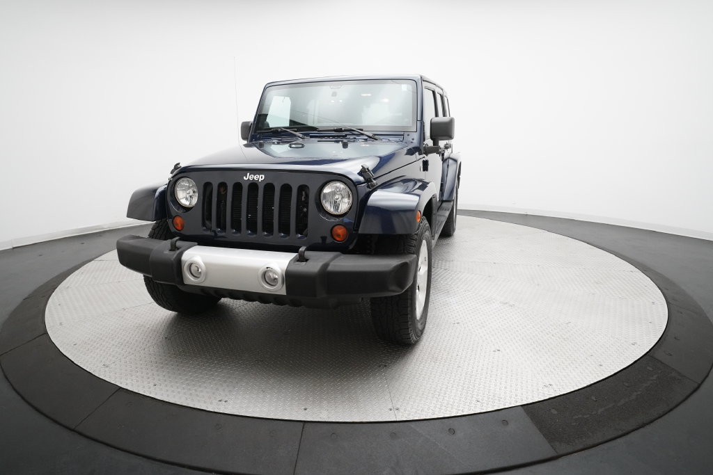 Used 2013 Jeep Wrangler Unlimited Sahara w/ Connectivity Group AWD/4WD image 12