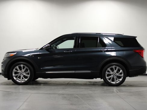 Used 2022 Ford Explorer Platinum w/ Technology Package RWD image 7