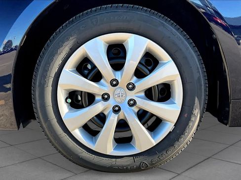 Used 2025 Toyota Corolla LE FWD image 9