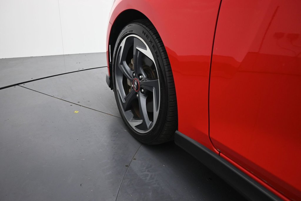 Used 2019 Hyundai Veloster Turbo FWD image 11