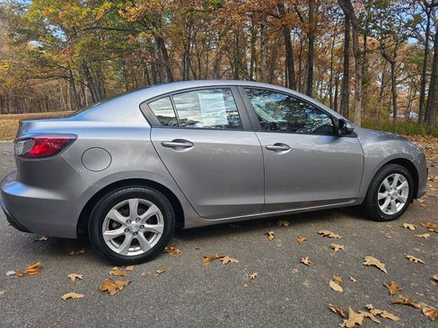 Used 2010 MAZDA MAZDA3 i Touring image 5