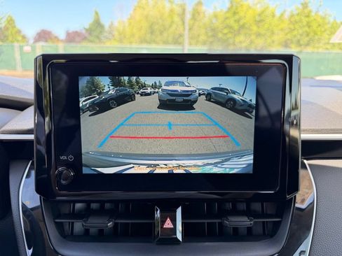 Used 2023 Toyota Corolla LE FWD image 21
