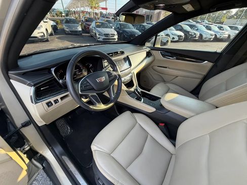 Used 2017 Cadillac XT5 FWD image 21