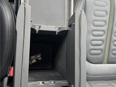 Used 2022 Rivian R1T Adventure image 17