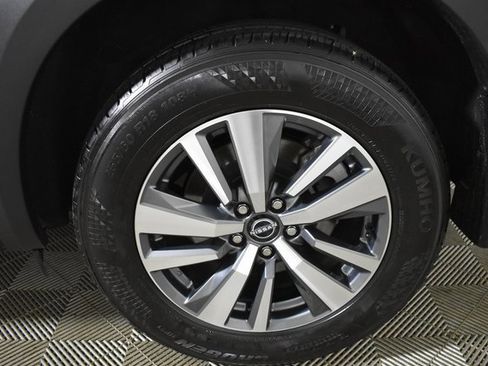 Certified 2024 Nissan Pathfinder SL image 44