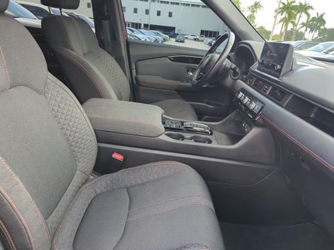 Used 2024 Honda Pilot Sport image 23