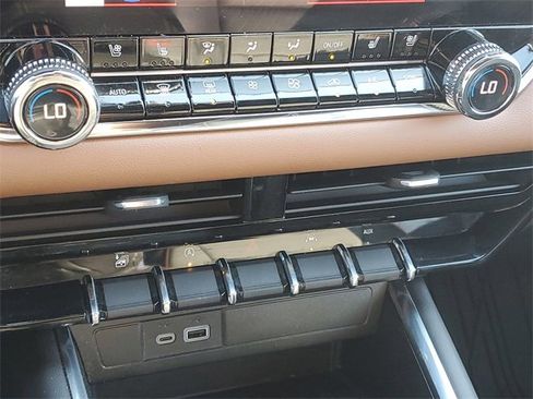 Certified 2023 GMC Canyon AT4 w/ AT4 Premium Package image 27