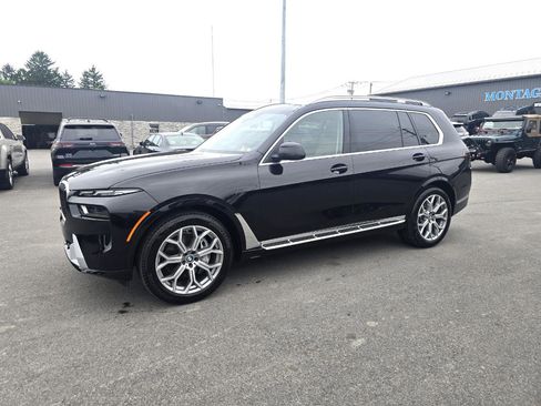 Used 2026 BMW X7 xDrive40i AWD/4WD image 3