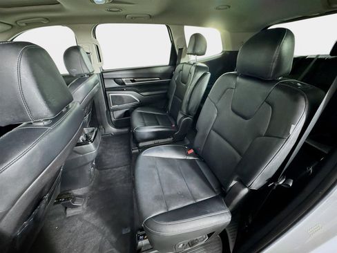 Certified 2023 Kia Telluride S w/ S Sunroof Package image 24