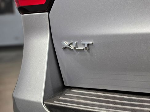 Used 2023 Ford Expedition Max XLT image 39