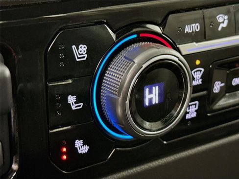 Used 2023 Chevrolet Silverado 1500 ZR2 image 21