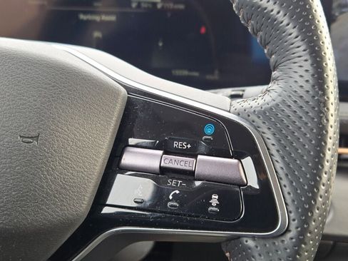 Used 2023 Nissan Ariya AWD image 31