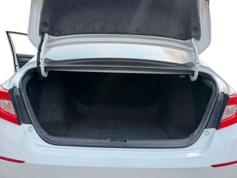 Used 2018 Honda Accord LX image 7