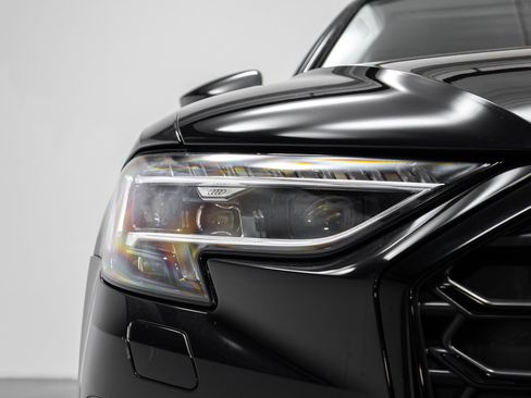 Used 2023 Audi S8 4.0T quattro image 31