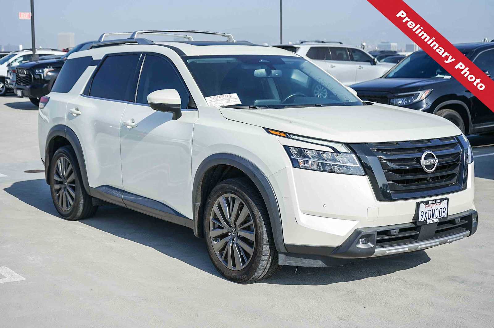 Used 2022 Nissan Pathfinder SL w/ SL Premium Package FWD image 3