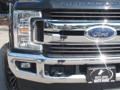 Used 2019 Ford F250 XLT w/ XLT Value Package AWD/4WD image 3
