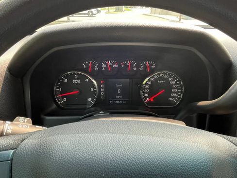 Used 2017 Chevrolet Silverado 1500 W/T AWD/4WD image 21