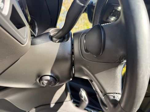 Used 2025 Cadillac XT5 Premium Luxury image 15