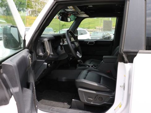 New 2025 Ford Bronco Badlands w/ Sasquatch Package AWD/4WD image 8