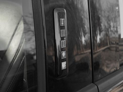 Used 2018 Ford F150 Lariat image 10