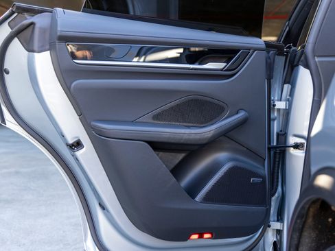 Certified 2025 Porsche Macan Electric RWD image 41